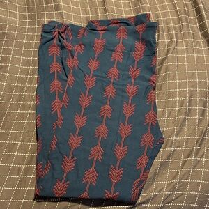 LuLaRoe Navy Leggings with arrow Print - TC